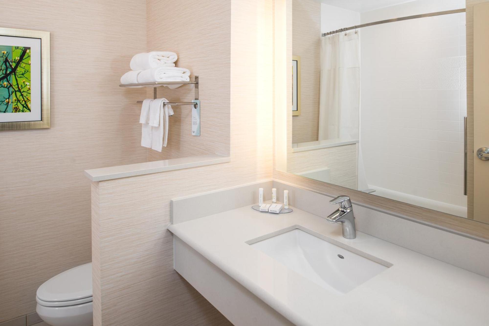 Fairfield Inn & Suites By Marriott Akron Stow Екстериор снимка