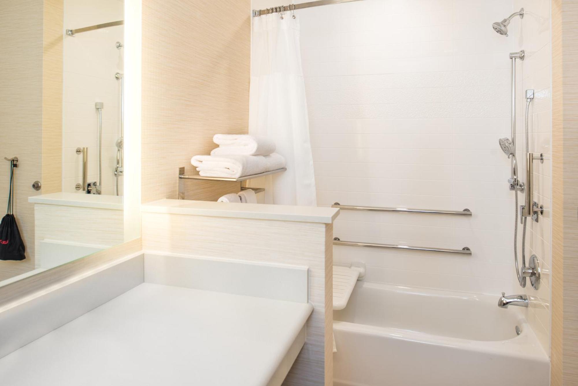 Fairfield Inn & Suites By Marriott Akron Stow Екстериор снимка