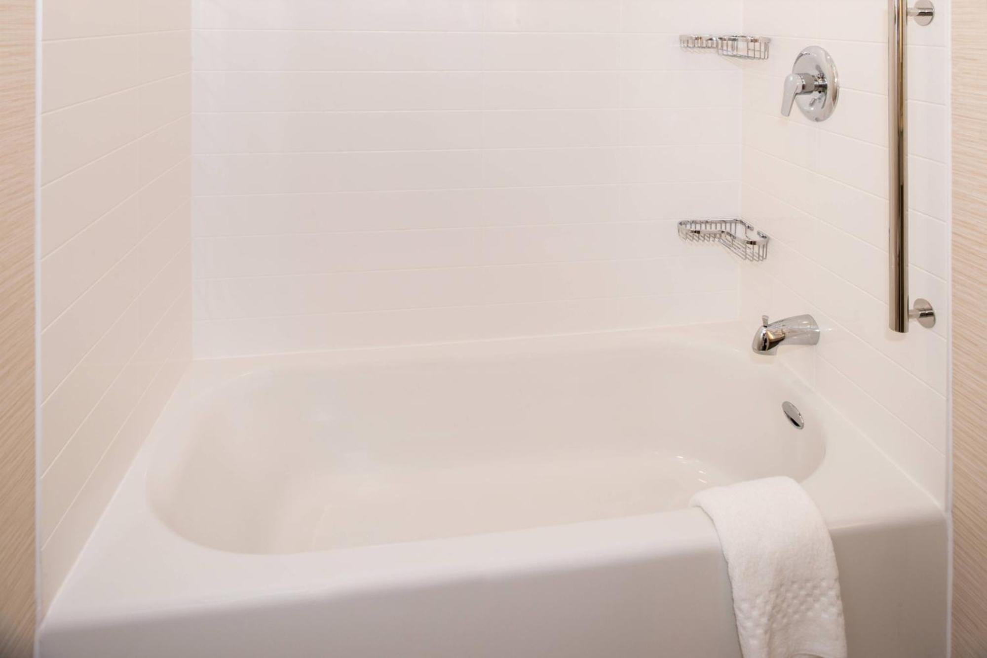 Fairfield Inn & Suites By Marriott Akron Stow Екстериор снимка