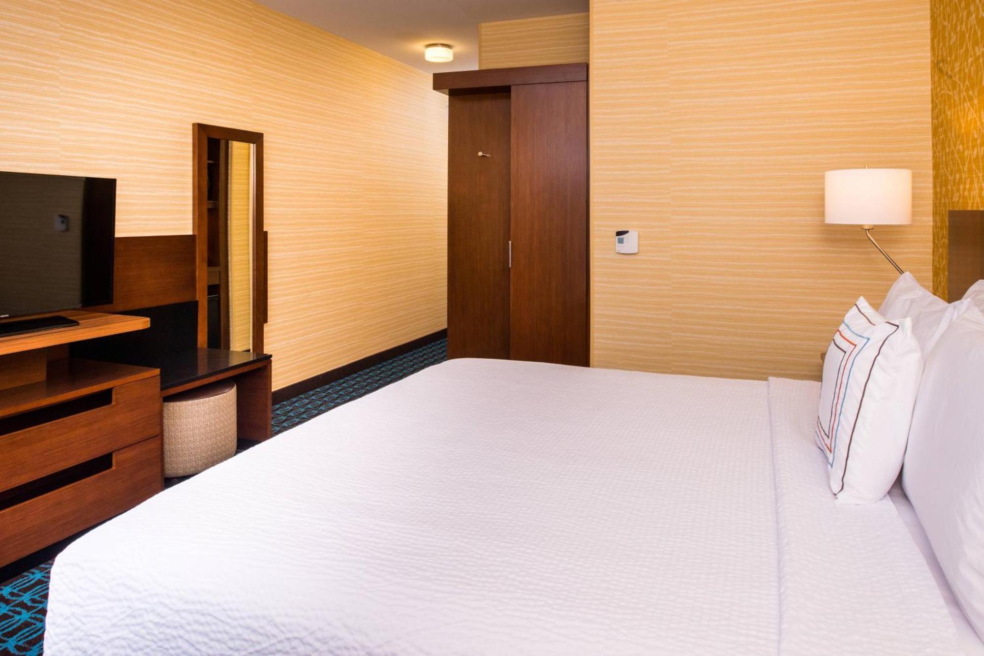 Fairfield Inn & Suites By Marriott Akron Stow Екстериор снимка